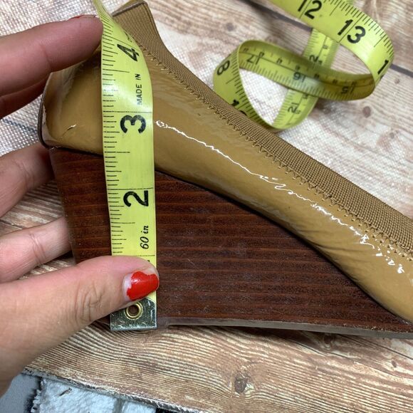 Tory Burch Pumps Heels Wedge Size 8.5M Caroline Nude Tan Patent Leather - Picture 13 of 13